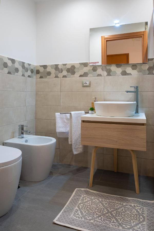 La Terrazza Sull'Africa Apartment Катания Екстериор снимка